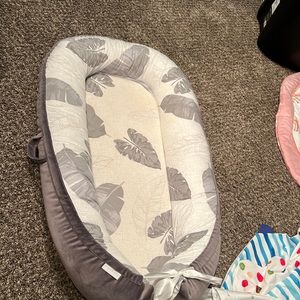 Baby lounger